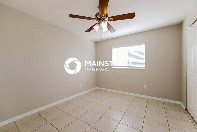 Building Photo - 3 Bedroom Pet-Friendly Home in Lehigh acres, FL with Main Street Renewal