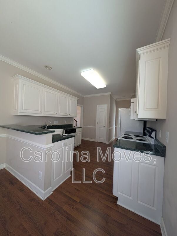 Building Photo - 33 Meadow Springs Ln