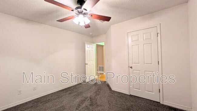 Building Photo - 7448 Chimney Pines Dr