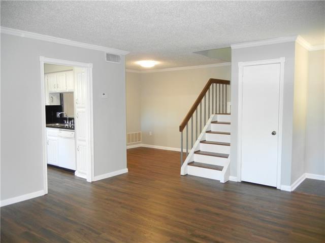 Building Photo - 887 Dublin Dr