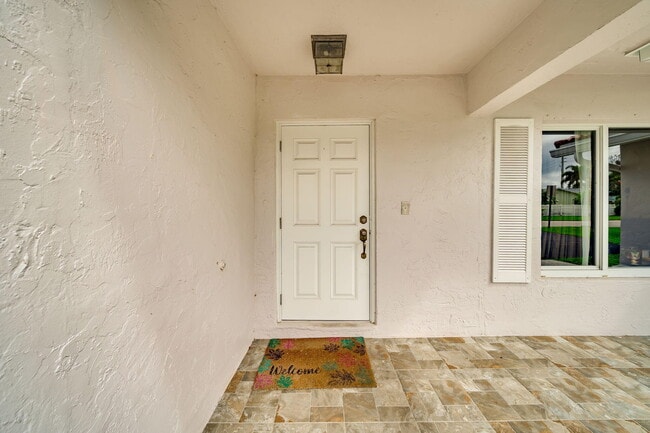 Building Photo - 9603 NW 67th Ct