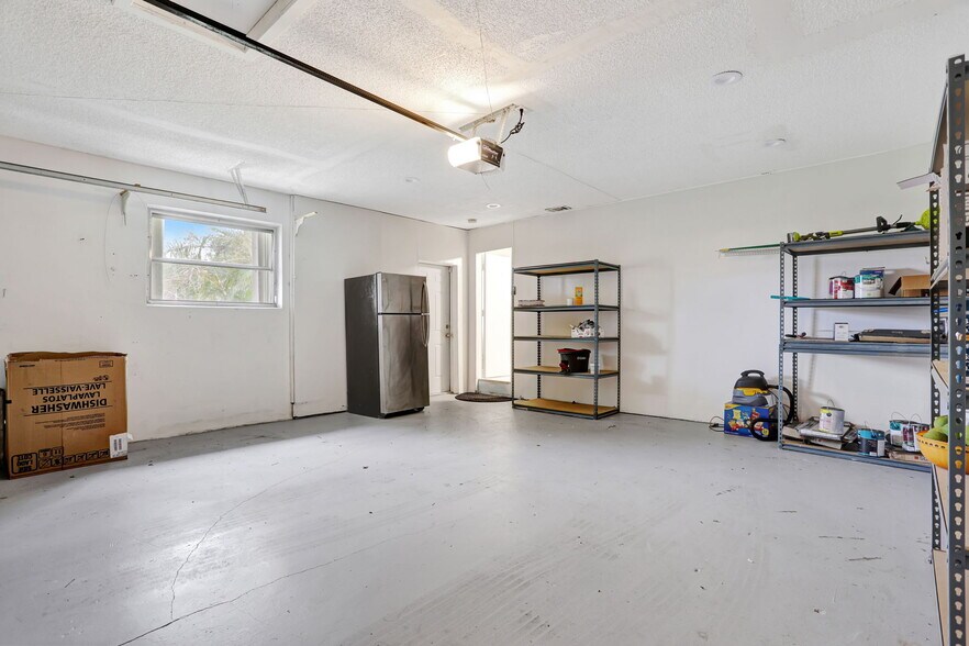 Building Photo - 3607 NW 82nd Ter