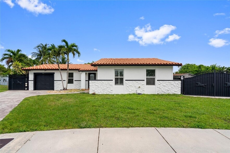 Building Photo - 13611 SW 77th St