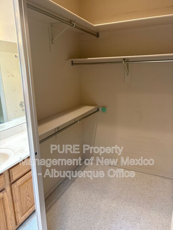 Building Photo - 10901 Lagrange Park Dr NE