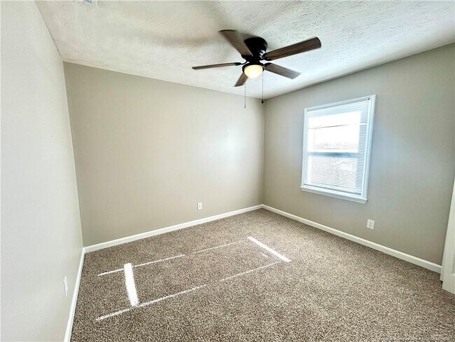 Building Photo - 5767 Pepperbush Dr