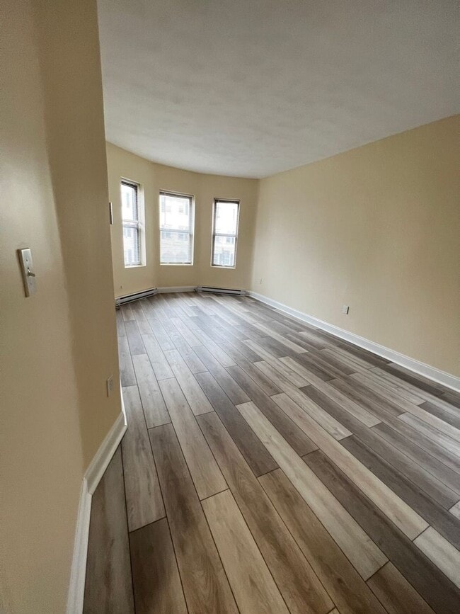 Building Photo - Central Mission Hill Location. Steps from ...