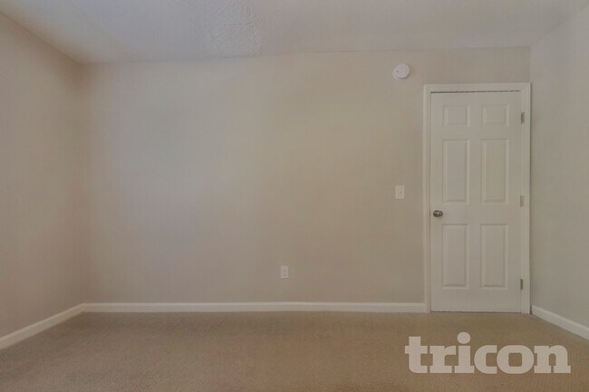 Building Photo - 108 Woodlands Village Dr