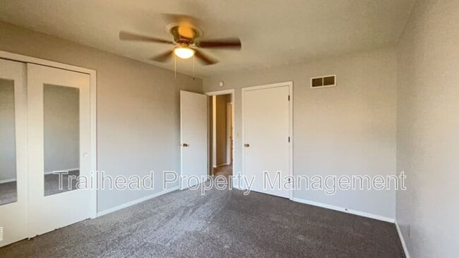 Building Photo - 6109 N Broadway