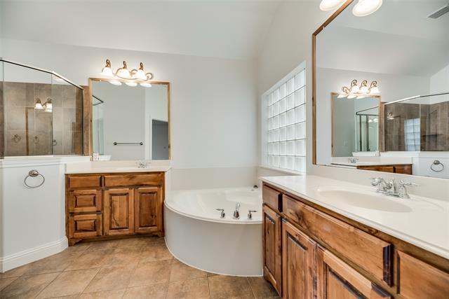 Building Photo - 6755 San Fernando