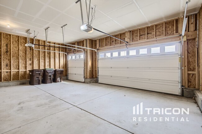Building Photo - 5398 Chantry Dr