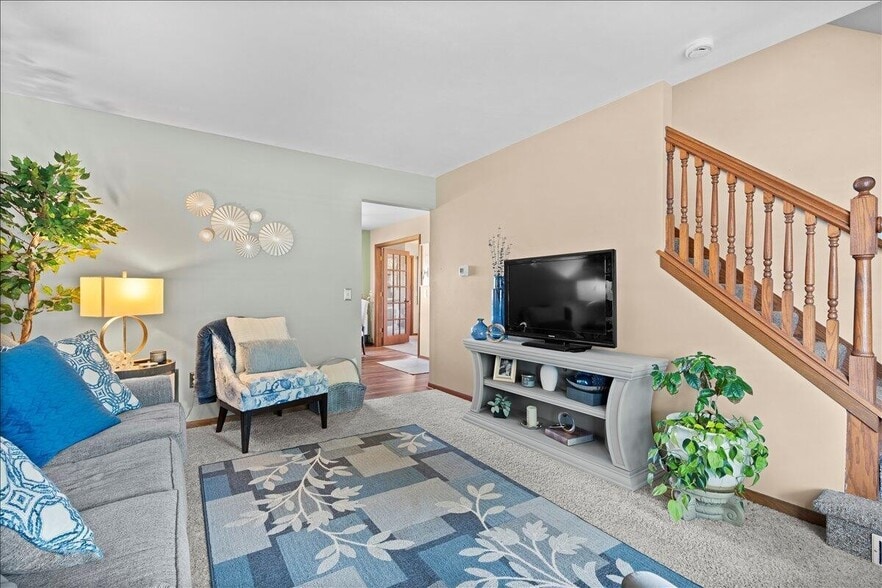 Building Photo - 3955 Meadowbrook Ct