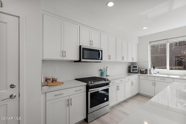 Building Photo - 122 Red Brick Dr