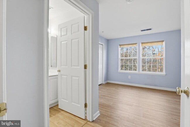 Building Photo - 2957 Huntington Grove Square