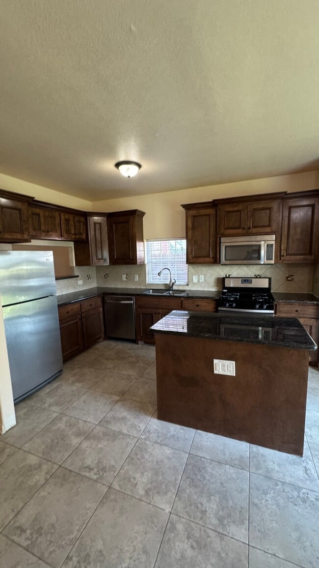 Building Photo - 13647 Padgett Dr