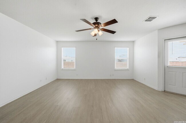 Building Photo - 6418 Dynamic Sound