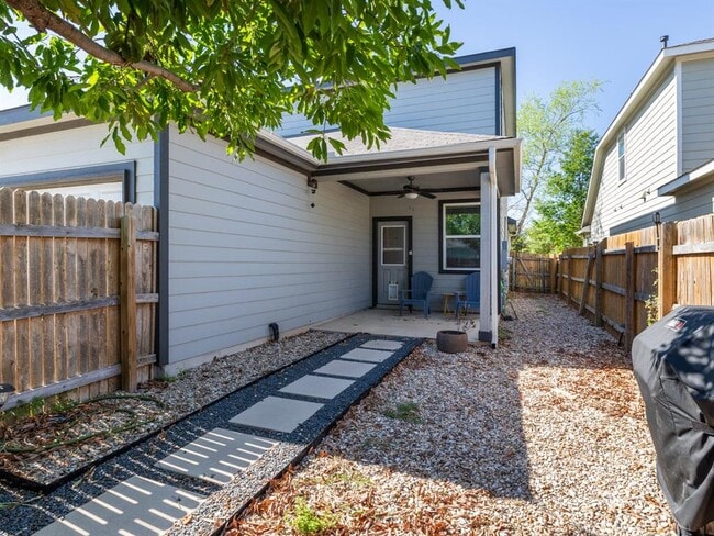 Building Photo - 1919 Rinker Ranch Dr