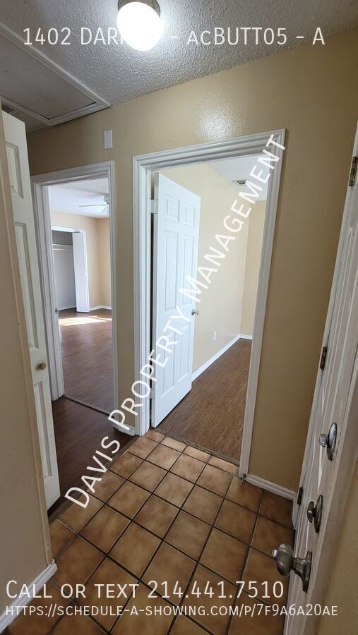 Building Photo - 1402 Darr St