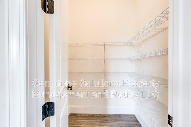Building Photo - 101 Bellagio Villas Dr