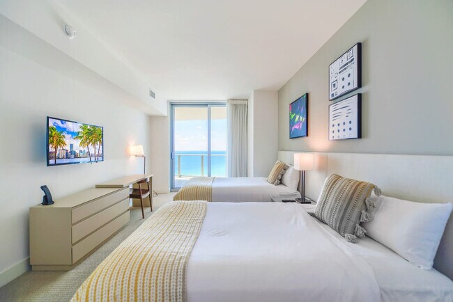 Building Photo - 4111 S Ocean Dr