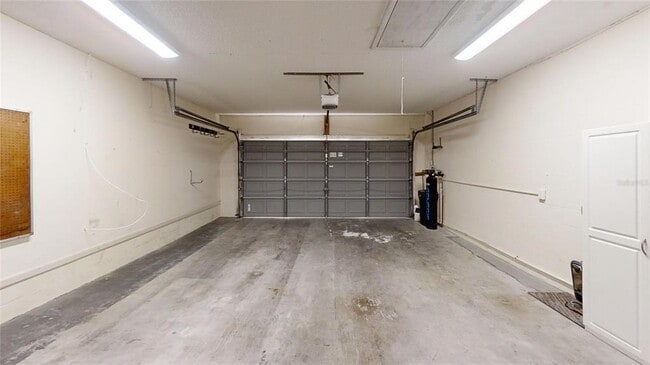 Building Photo - 8883 SW 94 Ln