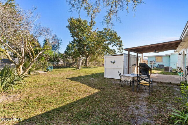 Building Photo - 808 Forestdale Ave