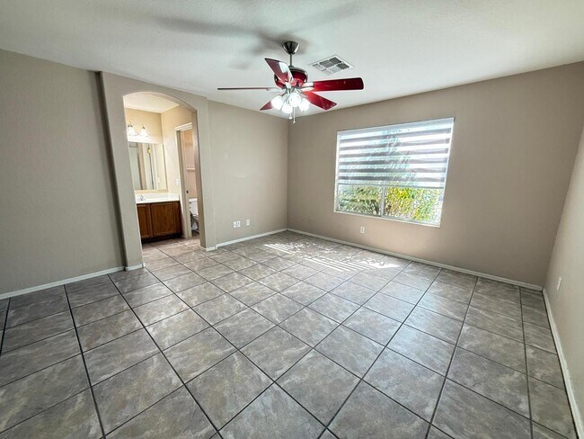 Building Photo - 3623 W Villa Linda Dr