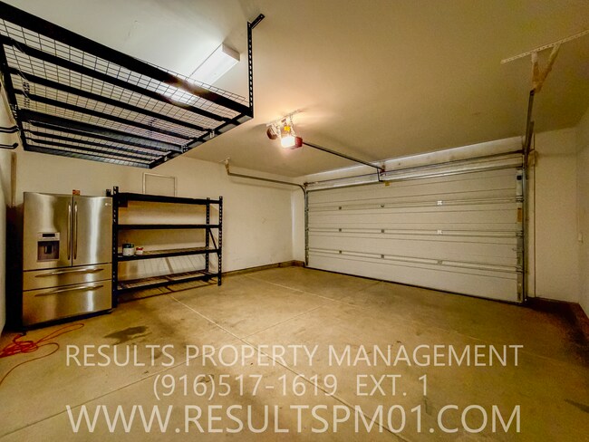 Building Photo - Must See! Lovely Former Model Smart Home 4 Bed 3 Bath