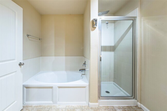 Building Photo - 9322 Limestone Ranch Ln