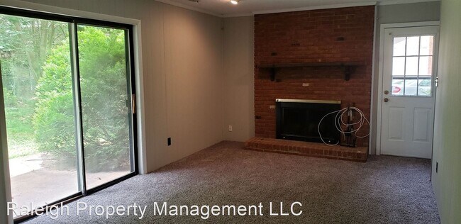 Building Photo - 4 br, 2.5 bath House - 4205 Pickwick Drive