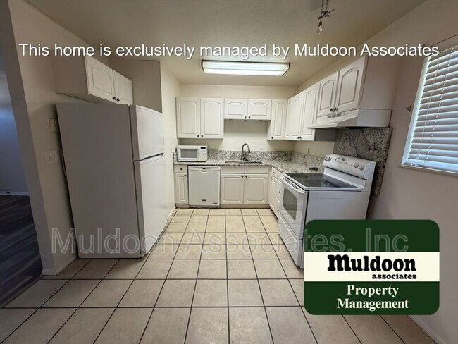 Building Photo - 4430 Drummond Cir