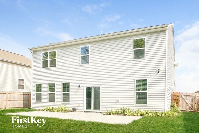 Building Photo - 4020 Poplar Dr