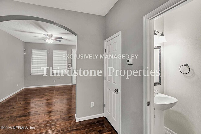 Building Photo - 13039 Sunset Lake Dr