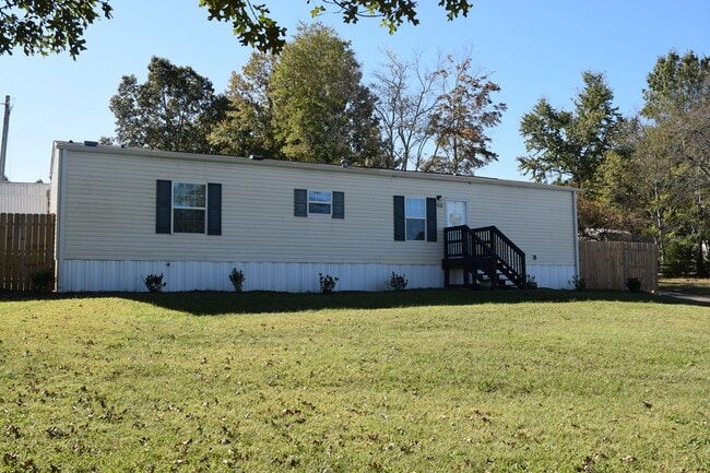 Building Photo - Charming 2BR/1BA Furnished Home in Taylors...
