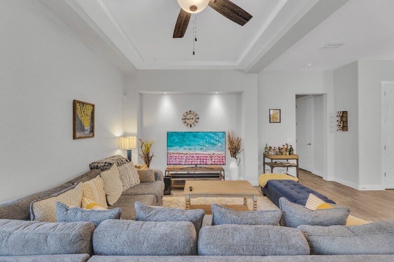 Building Photo - 216 Staffs Way