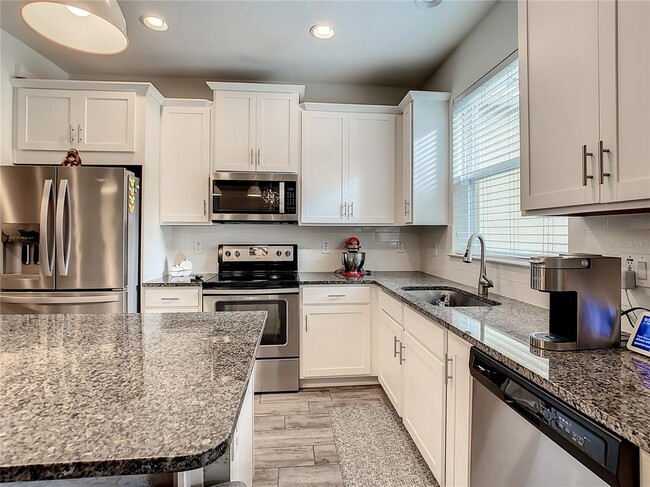Building Photo - 5021 Skyview Ln