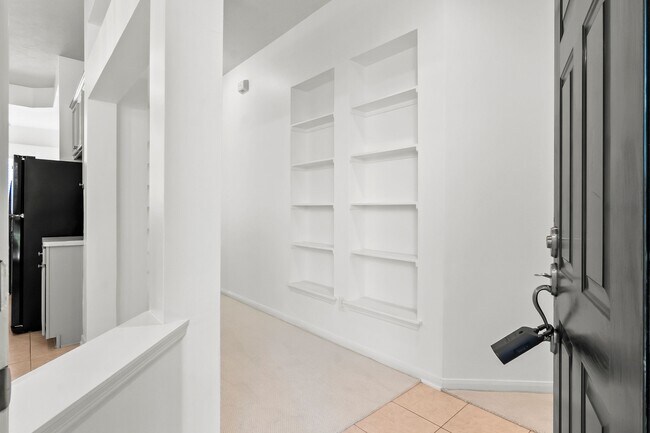 Building Photo - 72 S Piper Trace