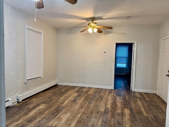 Building Photo - 230 Havre St