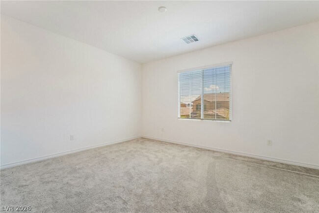 Building Photo - 3952 Henny Ave