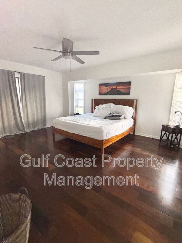 Building Photo - 2436 Abscott St