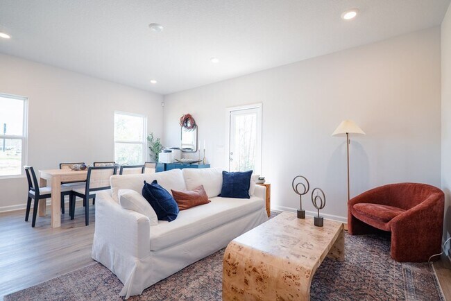 Building Photo - $500 Move-in Discount! Fresh, Modern Living in Bemiss Springs – Stylish New-Construction 3BR Town...