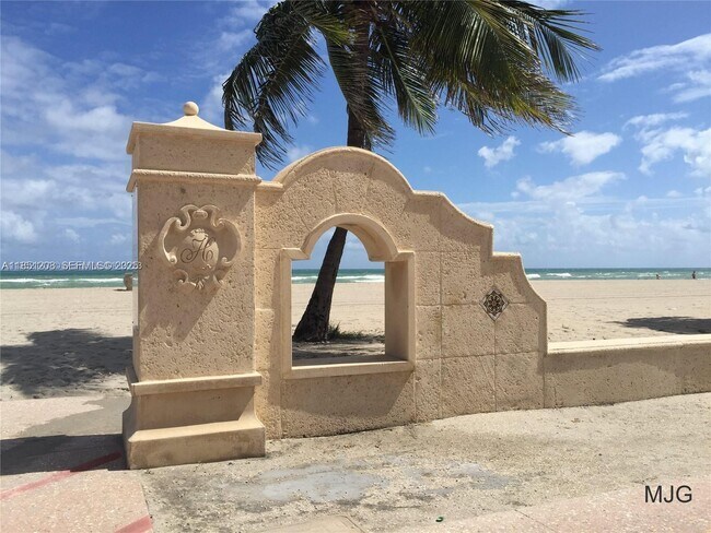 Building Photo - 1201 S Ocean Dr