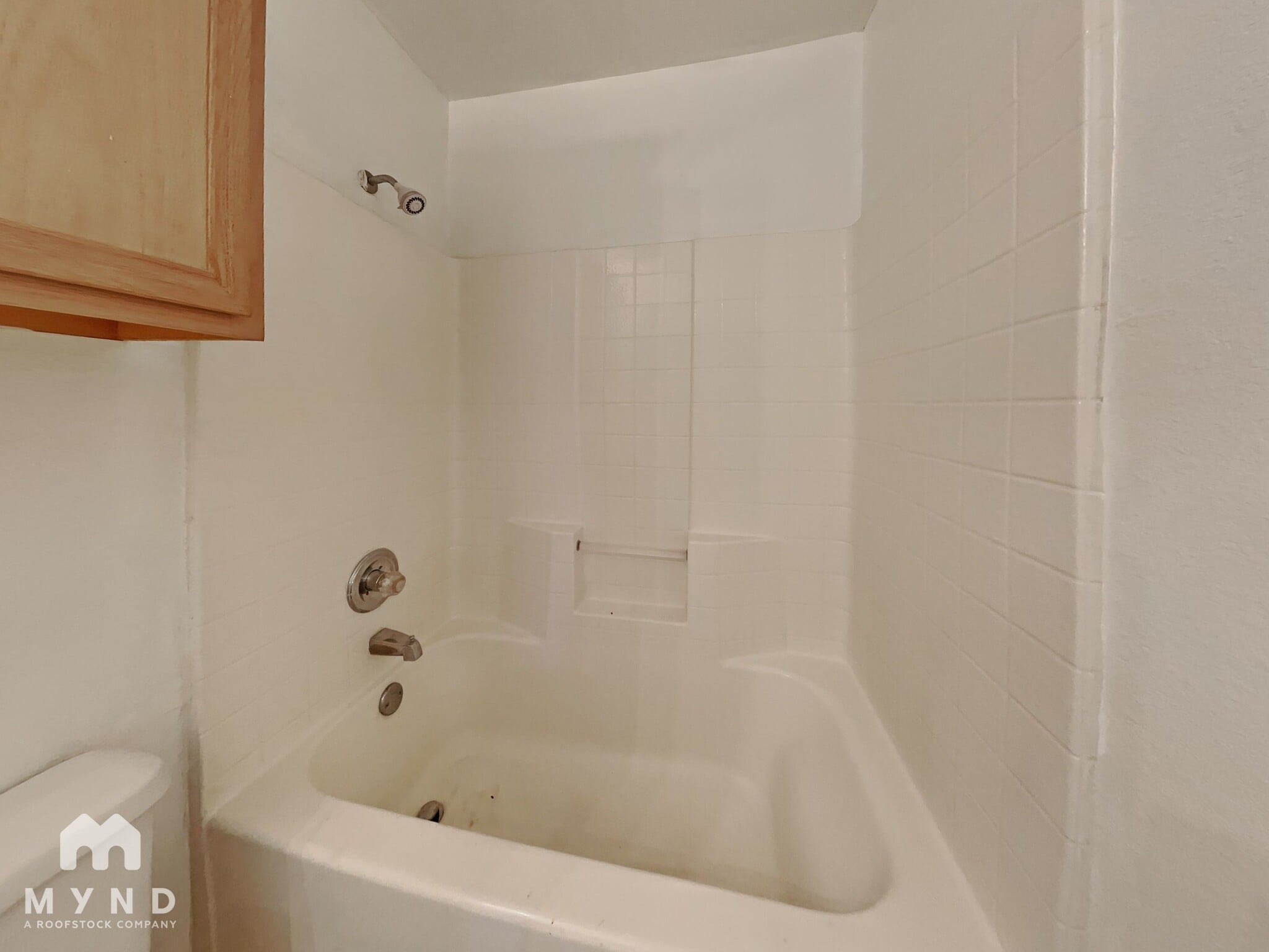 Building Photo - 327 W Little Creek Rd