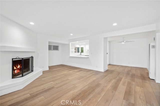 Building Photo - 526 Irvine Ave