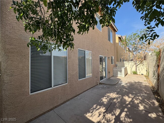 Building Photo - 9934 Juniper Haven Ave