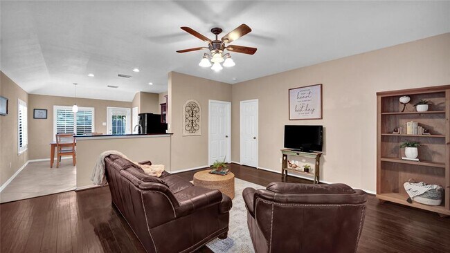 Building Photo - 2411 Colonial Springs Ln