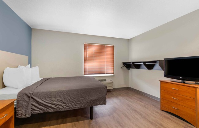 Building Photo - Furnished Studio-Austin - Round Rock