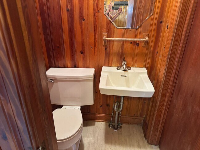 Building Photo - 3222 Perry Blizzard Rd