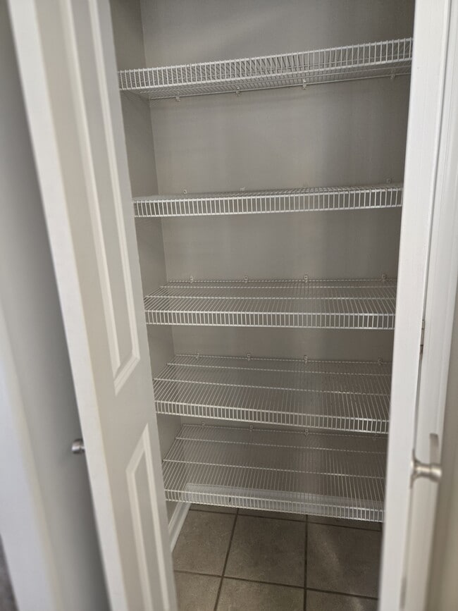 Building Photo - 76 Shelby St