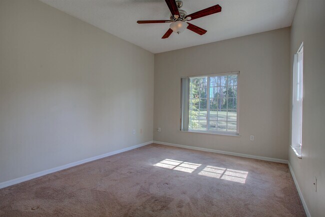 Building Photo - 520 Florida Club Blvd