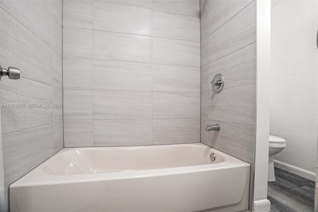 Building Photo - 212 SW 11th St